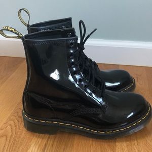 DR. MARTENS LACE UP BOOTS